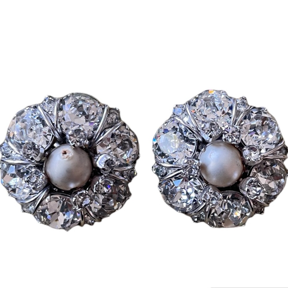 Vintage Hattie Carnegie Clip On Earrings